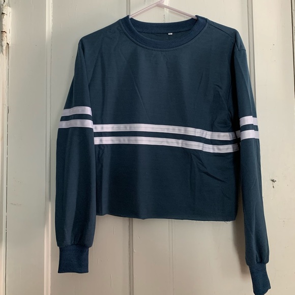 🌸Long sleeve crop top🌸 - Picture 1 of 1